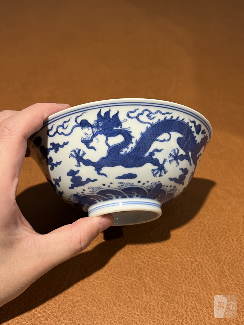 清乾隆 青花海水云龙纹碗 - 图5